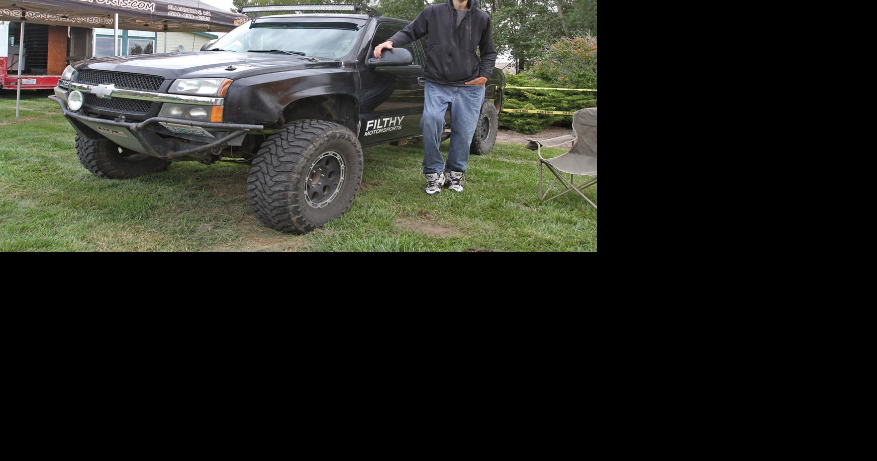 Incorporating art and machines Iron on the Lawn car show News