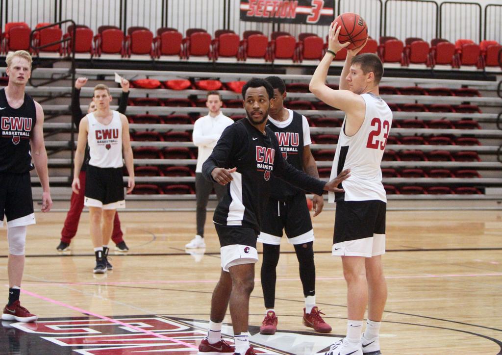 Cwu Men S Hoops Focuses On Defense Rebounding And Staying Healthy As New Season Approaches Sports Dailyrecordnews Com