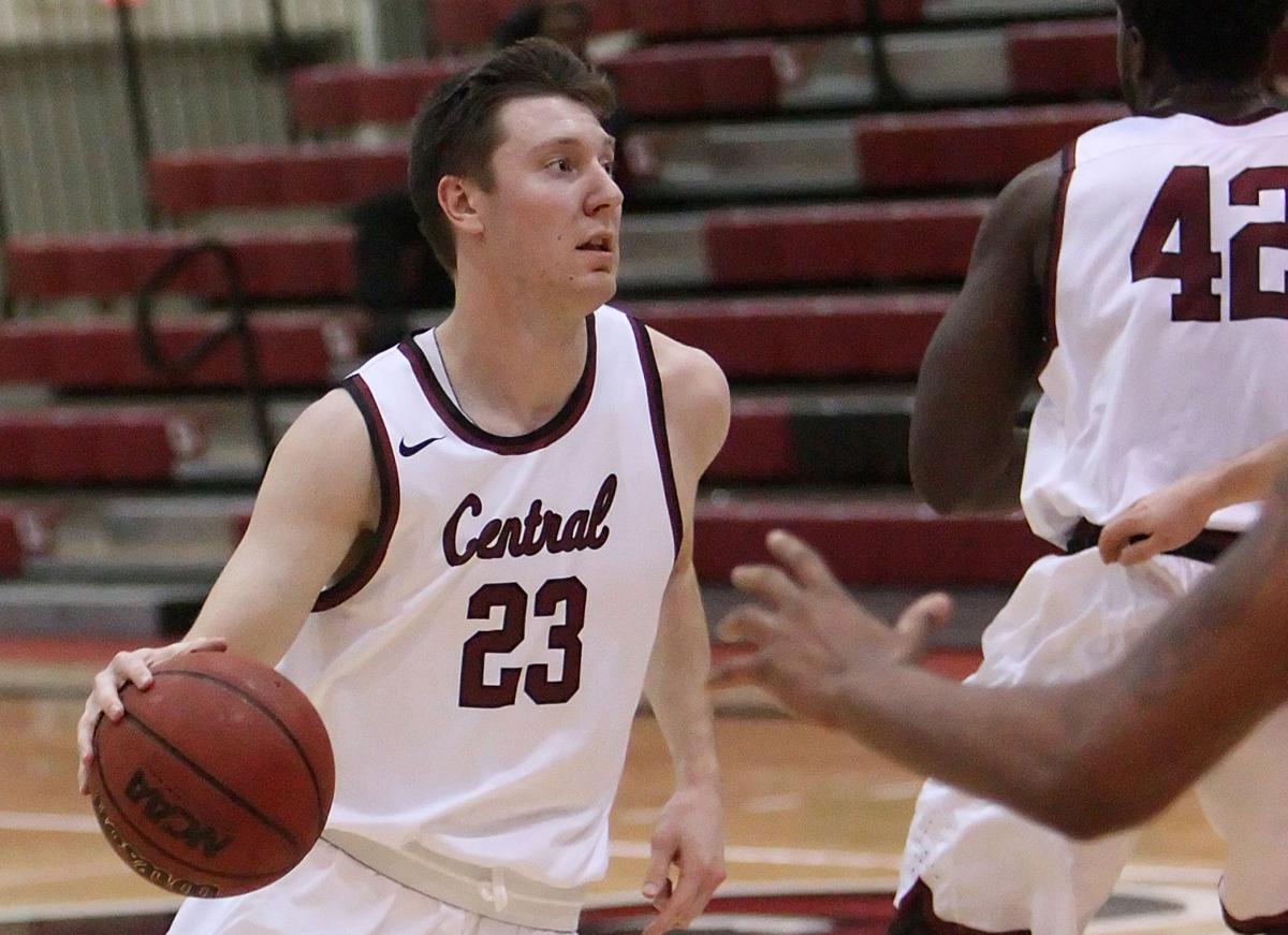 Central Washington Men S Basketball Defeats Division Iii Linfield