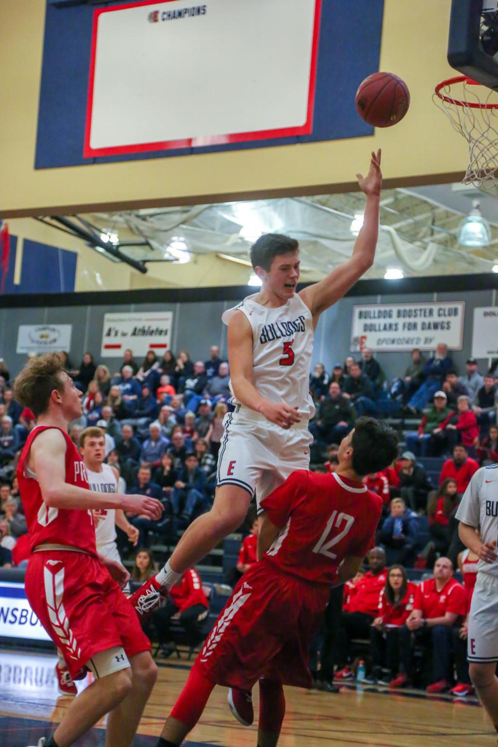 Ellensburg Boys Basketball Reshaped Heading Into 2019 20 Season