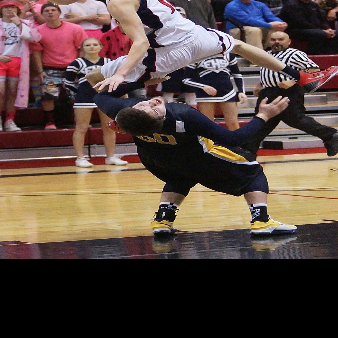 Wapato Boys Basketball Eliminates Ellensburg High School In