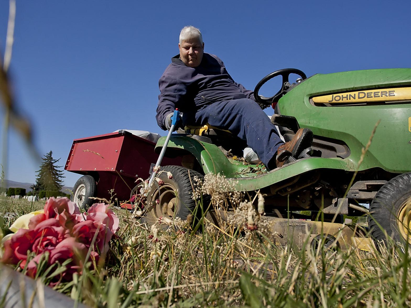 Ioof Cemetery Faces Grave Future Members Dailyrecordnews Com