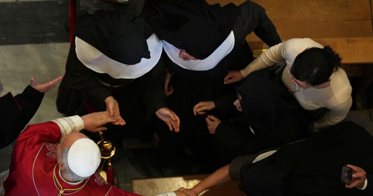 APTOPIX Italy Pope Acerra