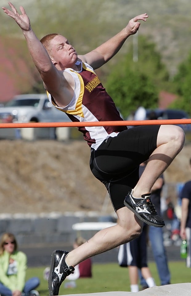 Cle Elum track and field wins seven events at SCAC West Sports