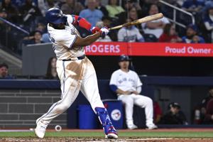 Guerrero hits first HR of season as Blue Jays beat the Braves