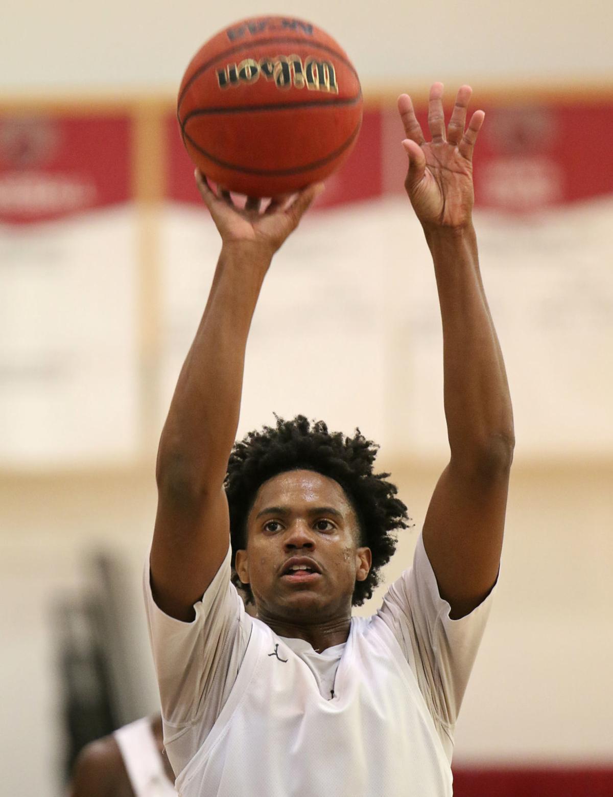 Central Men S Basketball Poised To Take Big Step In Gnac For 2019