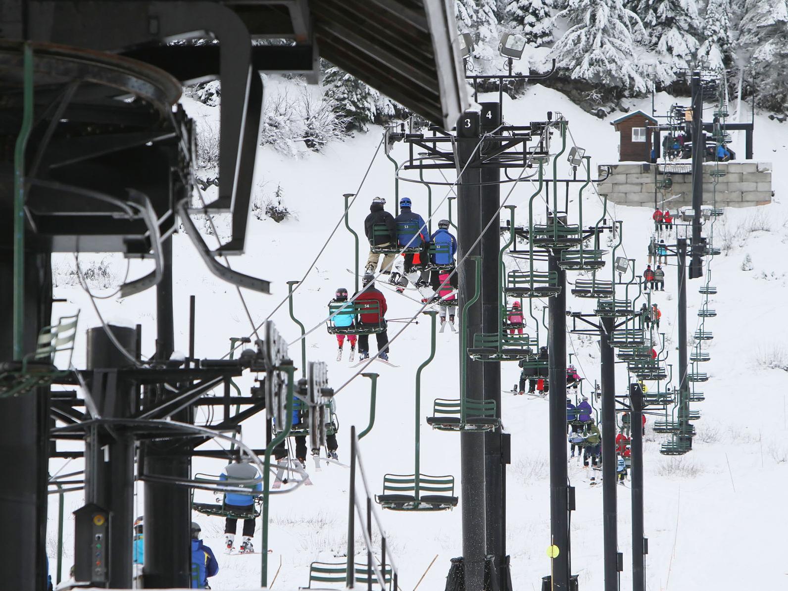 Summit At Snoqualmie Open Two Weeks Earlier Than Last Year Upper County Dailyrecordnews Com Summit At Snoqualmie Opening Day 2022