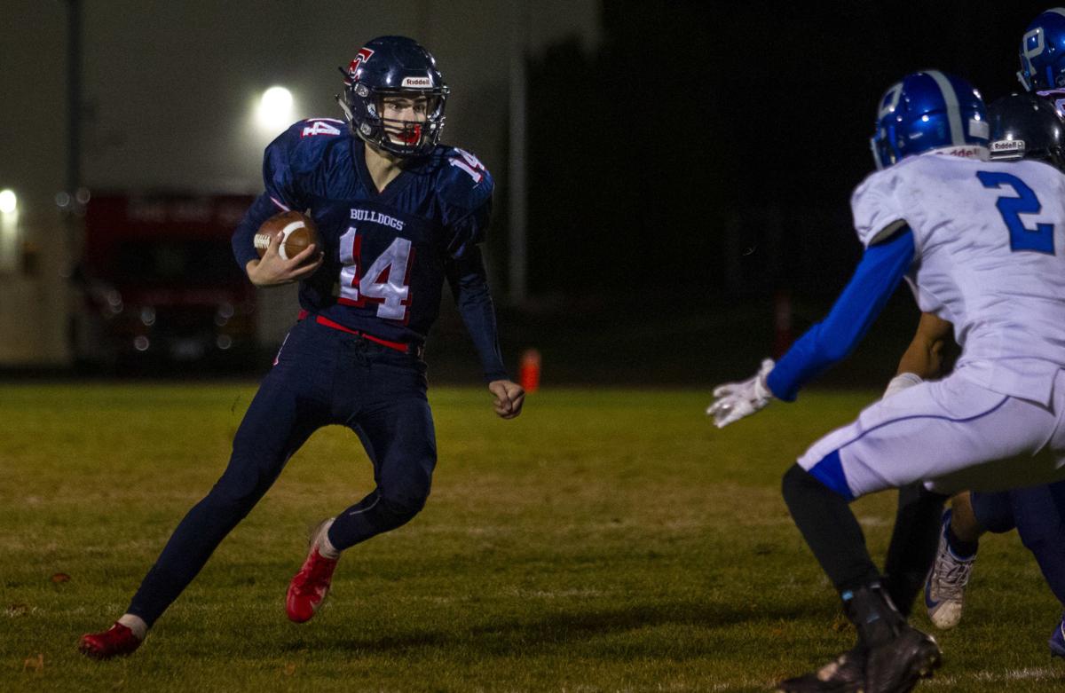 Bulldogs Execute On Both Sides Of The Ball With 31 7 Victory