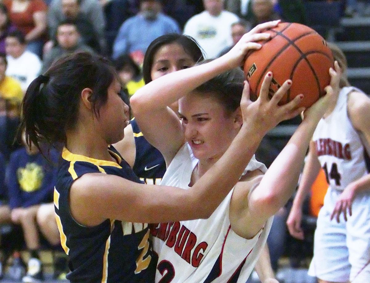 Ellensburg High School Girls Basketball Reaches District