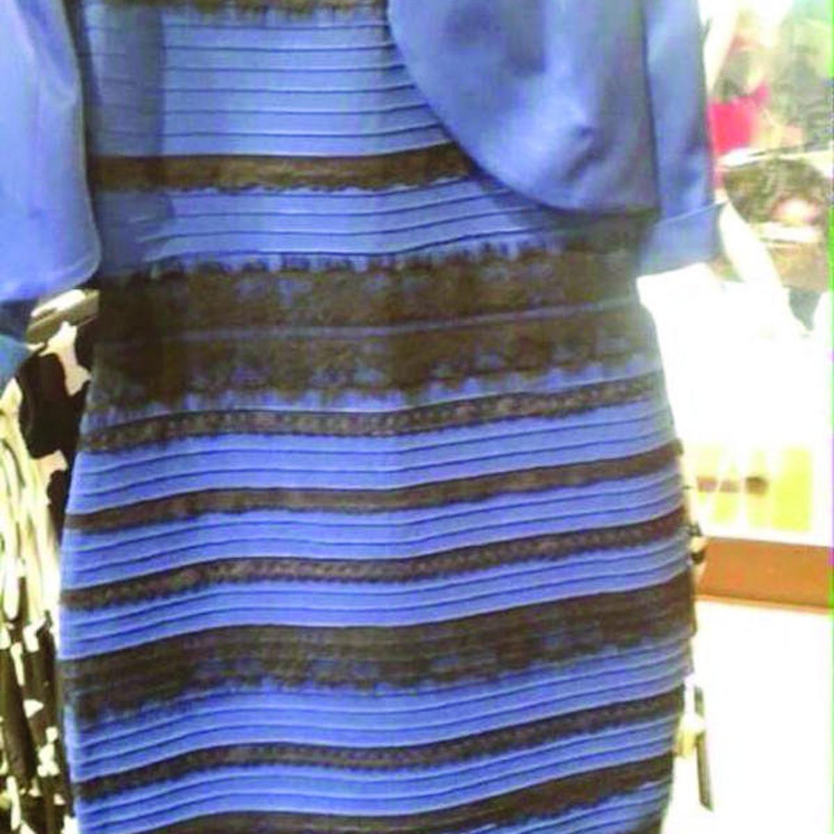 Debate rages over color of dress photographed in rare light | Features | dailyrecordnews.com Debate rages over color of dress photographed in rare light | Features | dailyrecordnews.com