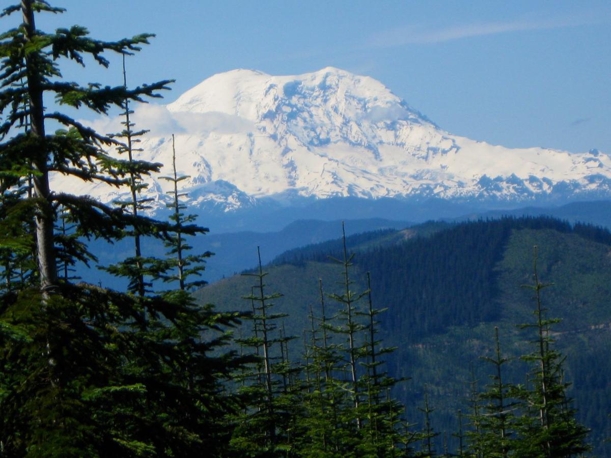 Lake Lillian offers hike for the more experienced Outdoors