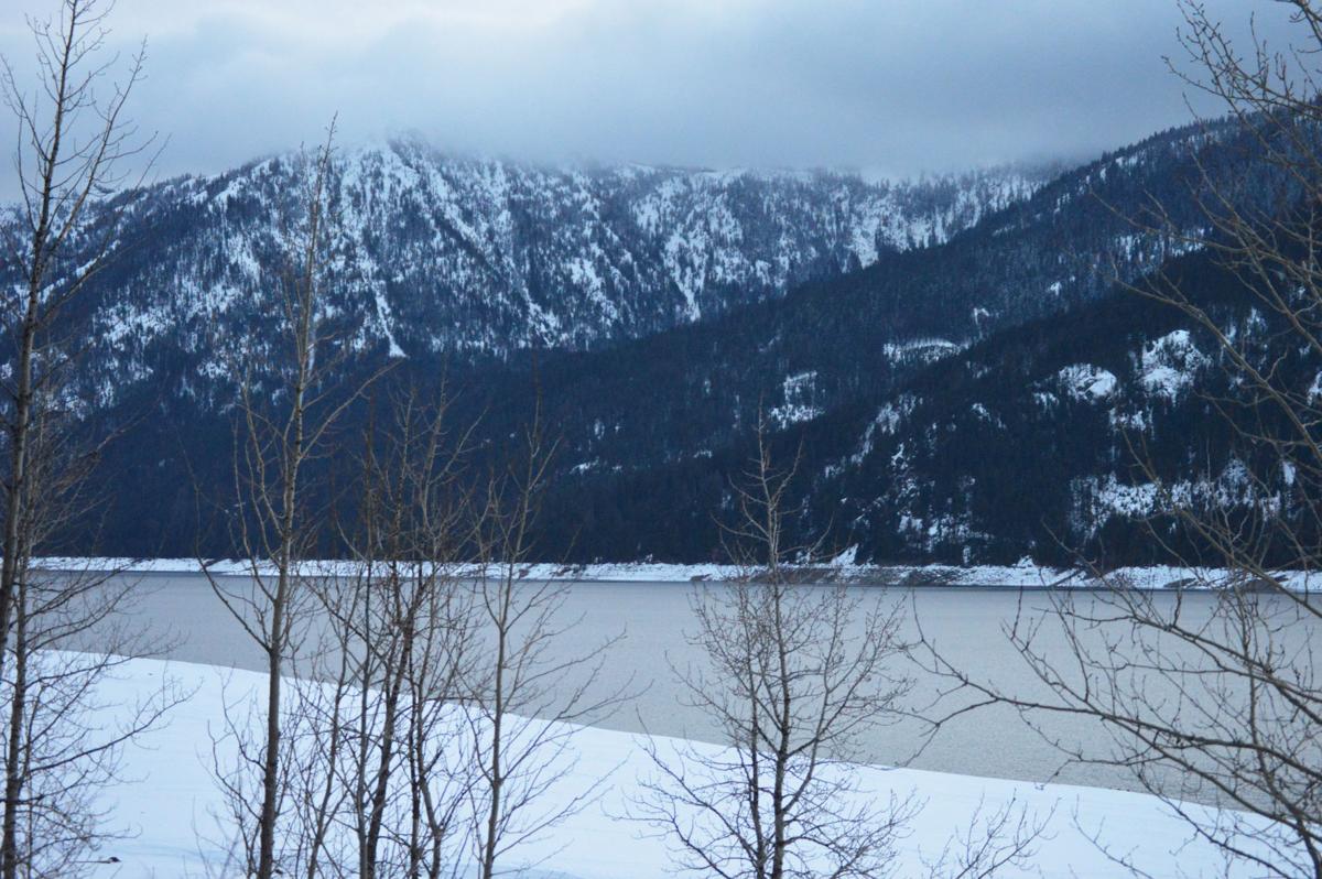 PHOTOS Lake Cle Elum by twilight News