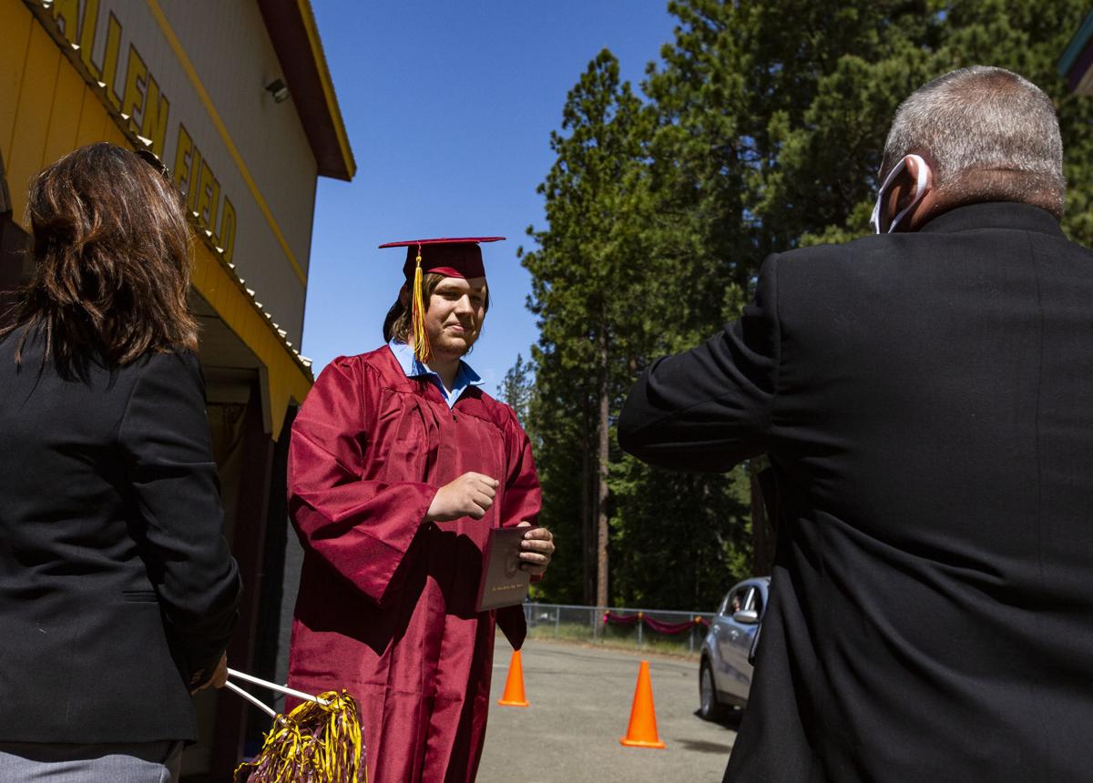 Cle Elum-Roslyn High School class of 2020 marks occasion with outdoor