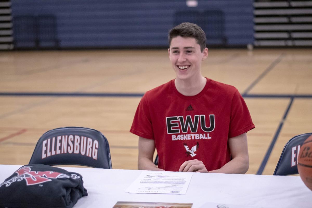 Steele Venters Officially Signs With Eastern Washington Basketball Sports Dailyrecordnews Com
