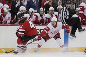Larkin scores his 30th of the season as Red Wings down Devils 5-2