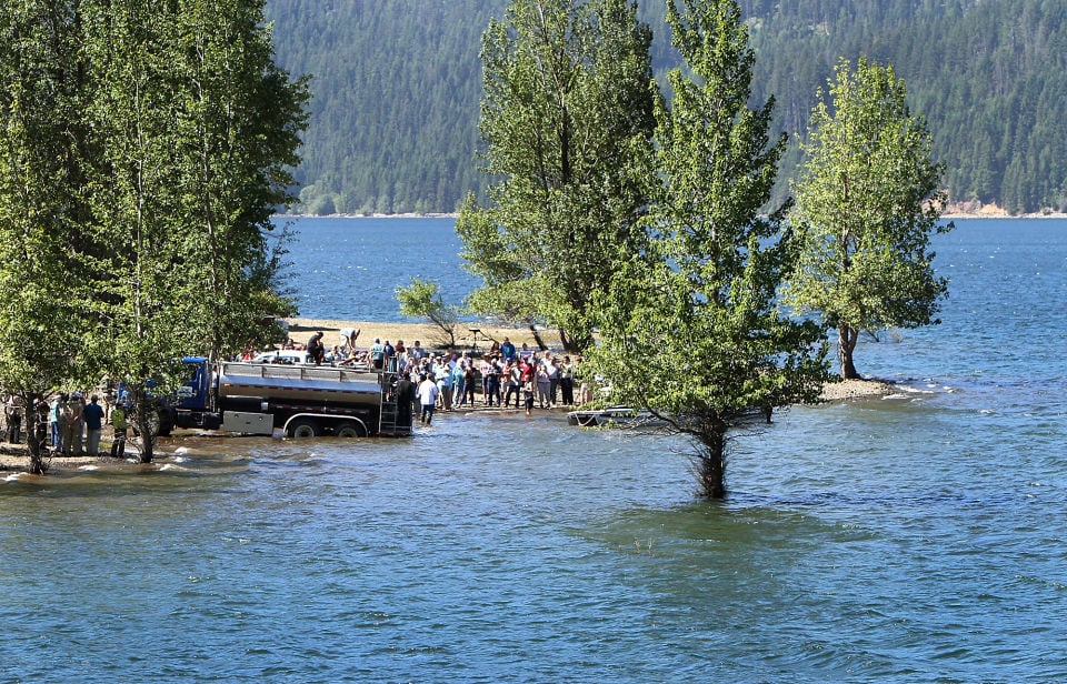 Lake Cle Elum salmon release Photo Gallery