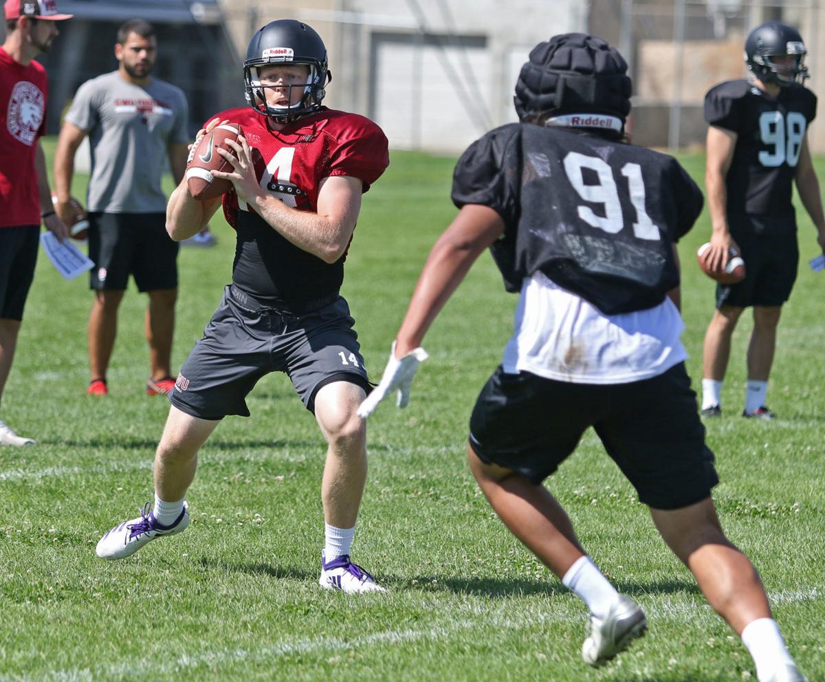 Cwu Quarterback Battle To Remain Unknown Until Week 1 Versus Idaho