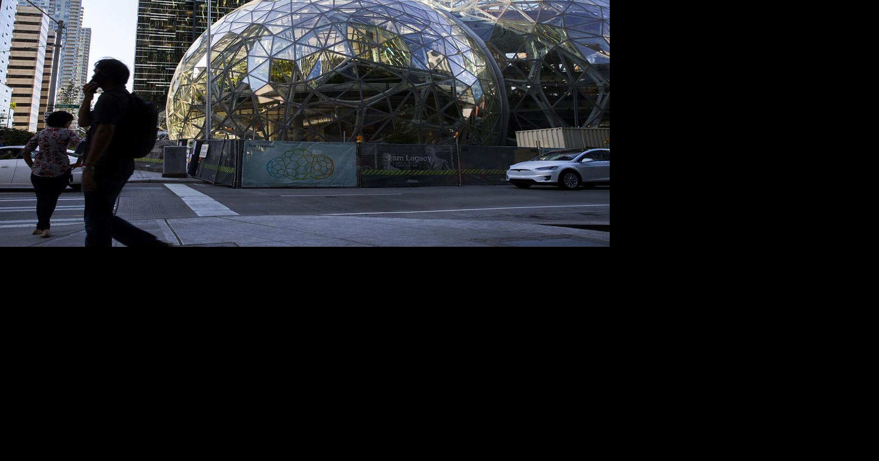 Amazon wrestles No. 1 spot away from Walmart on Fortune 500 list