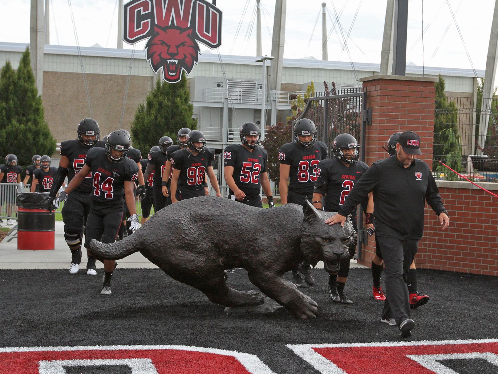 Cwu Football Coach Chris Fisk Continues Tradition Of Keeping