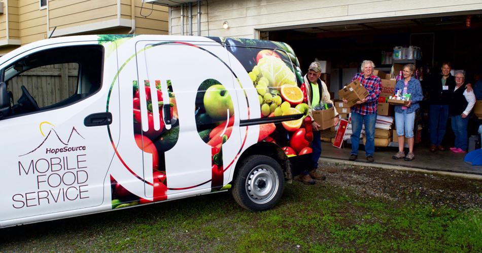 Hopesource Bus Suncadia fund donates funds for new van to HopeSource | News ...