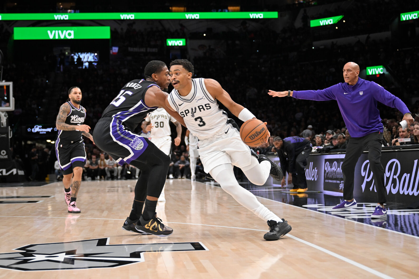 Kings Spurs Basketball | Sports | dailyrecordnews.com