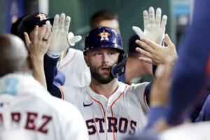 Christian Walker homers in 3-run 2nd, Astros beat Blue Jays 3-1 for series sweep
