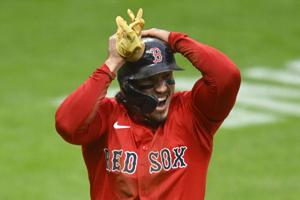 Party like it's 2009: Jarren Duran pulls off Boston's first straight steal of home in 16 years