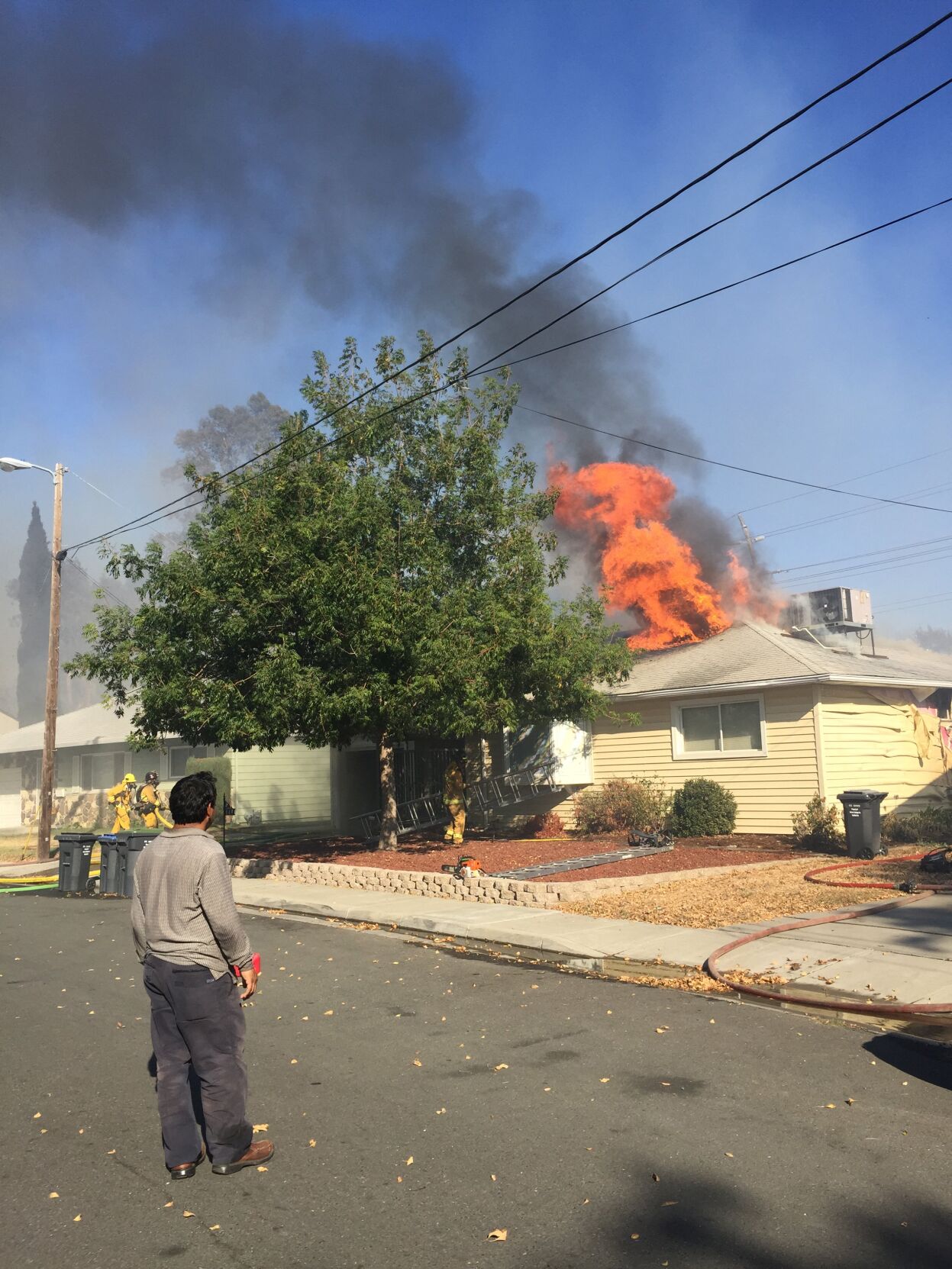 Fairfield fire crews battle fast-moving fire | Fairfield | dailyrepublic.com