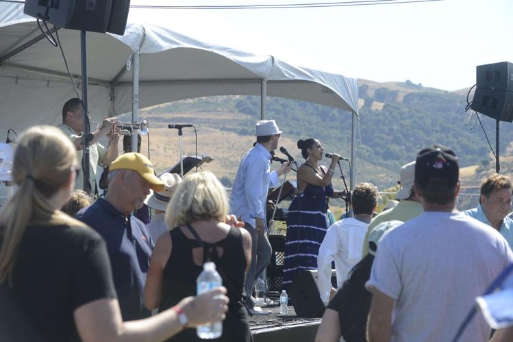 Benicia visitors to waterfront with festival BeniciaVallejo