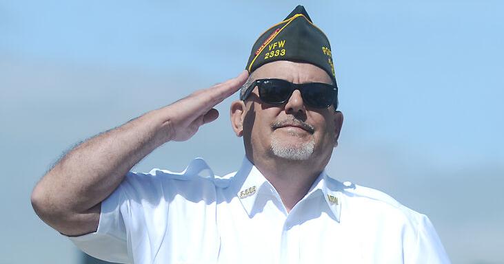 Community gathers to remember those who paid the ultimate price
