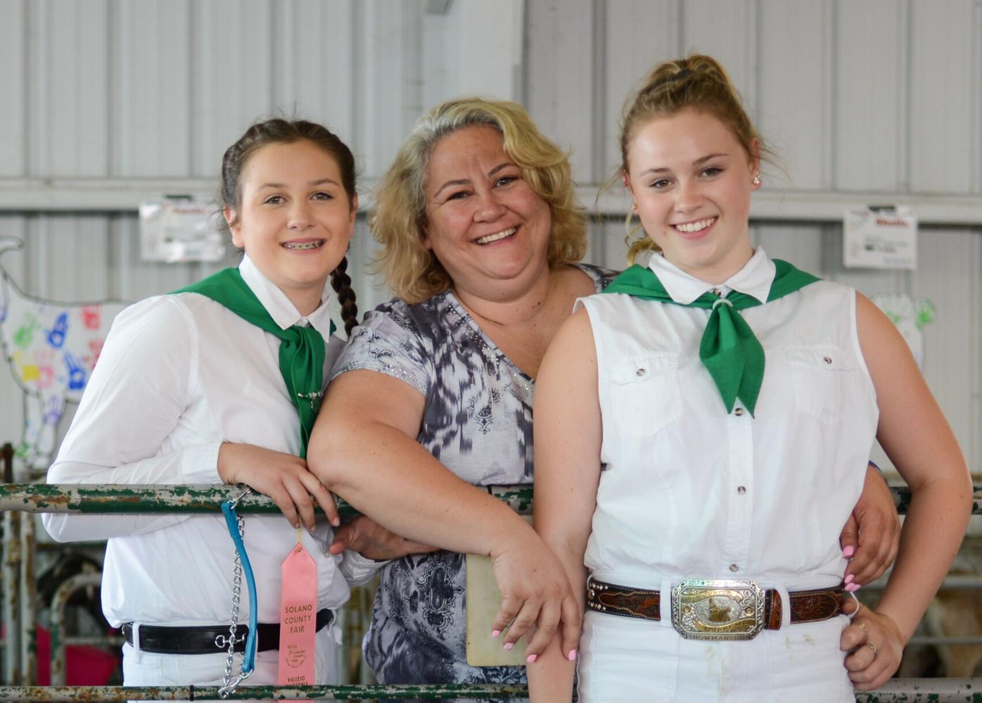 Vacaville family mixes pageants, livestock | Benicia-Vallejo |  dailyrepublic.com