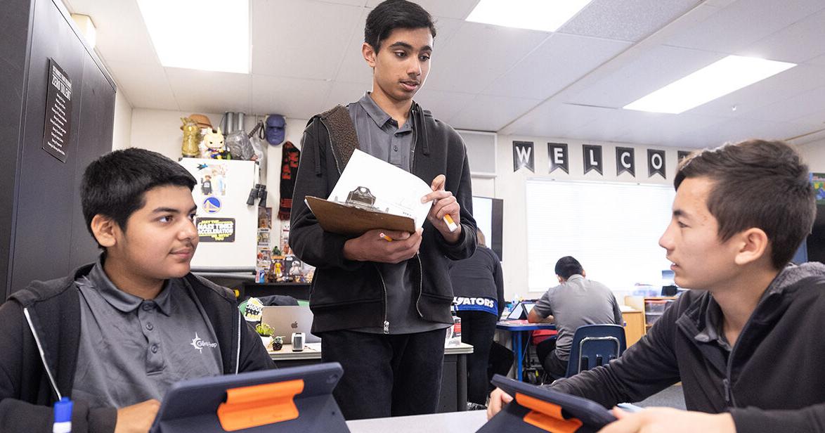 At this middle school, students teach each other. Is this new model the future of education? - Vimarsana News