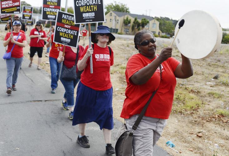 Kaiser mental health professionals strike outside Vallejo, Vaca medical