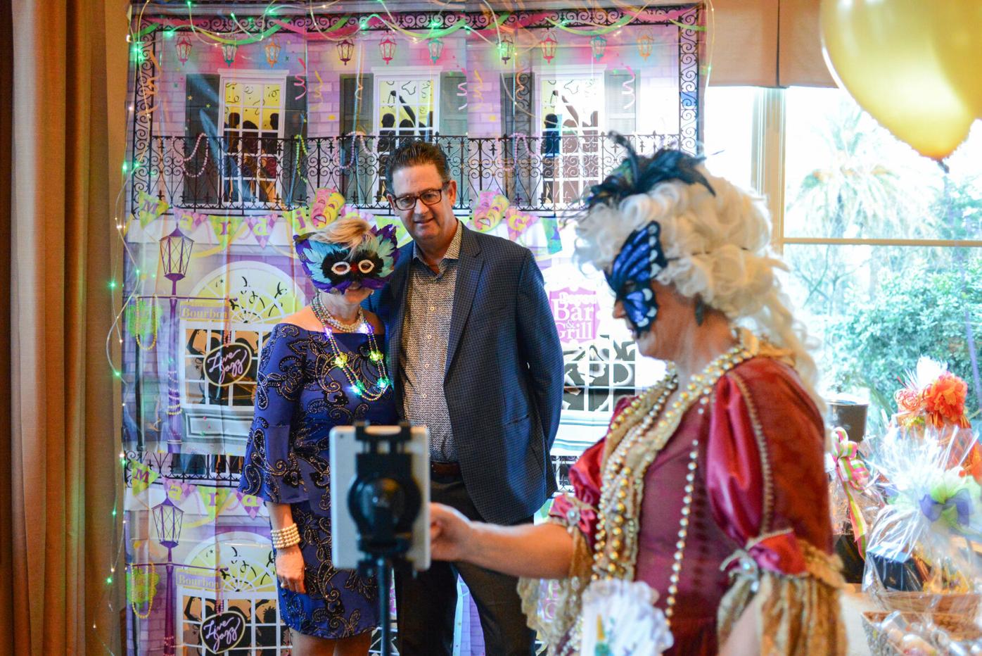 Hollywood: Glitz, glam and giving theme of Soroptimist gala | News |  dailyrepublic.com