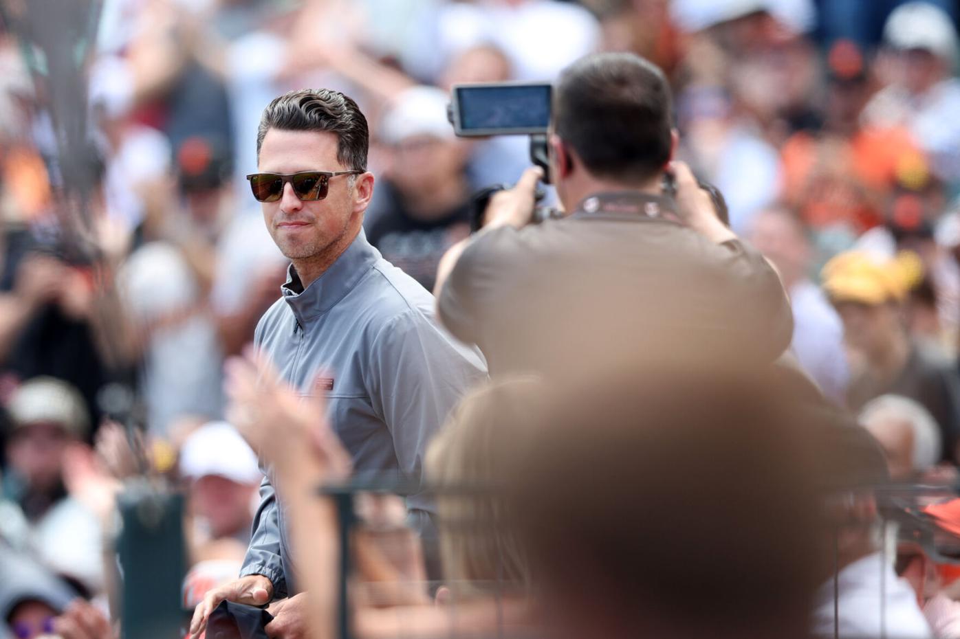 Buster Posey and family take one for the team: Team Us