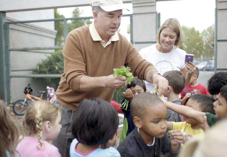 Nelda Mundy Elementary School’s garden News