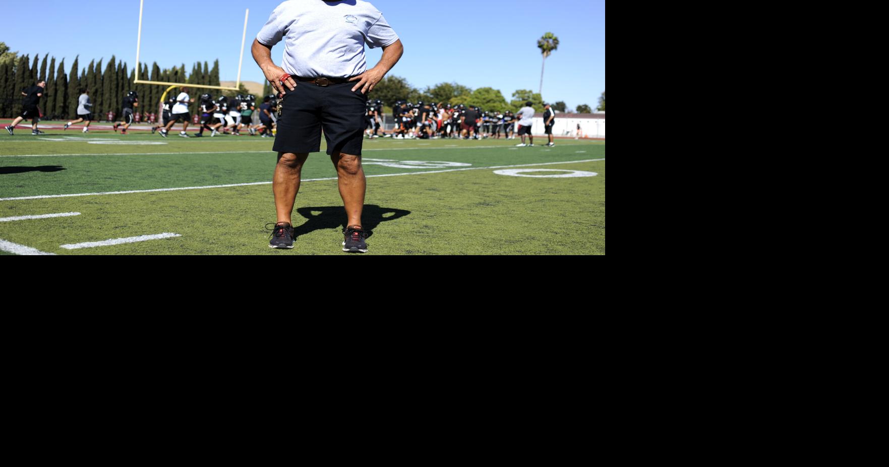 Photos: Fairfield football coach Randy Hood | News | dailyrepublic.com