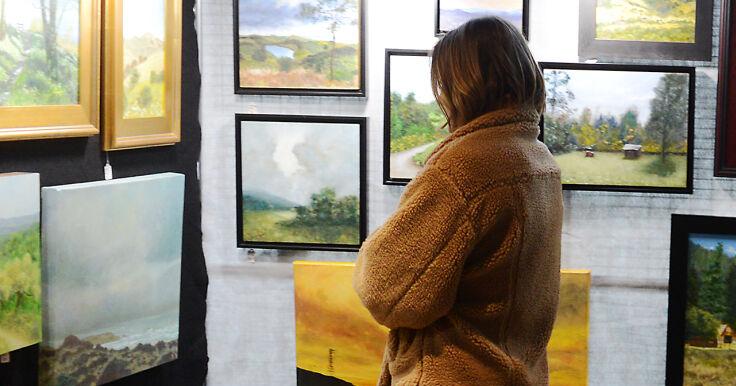 Black Friday art fair showcases local artists