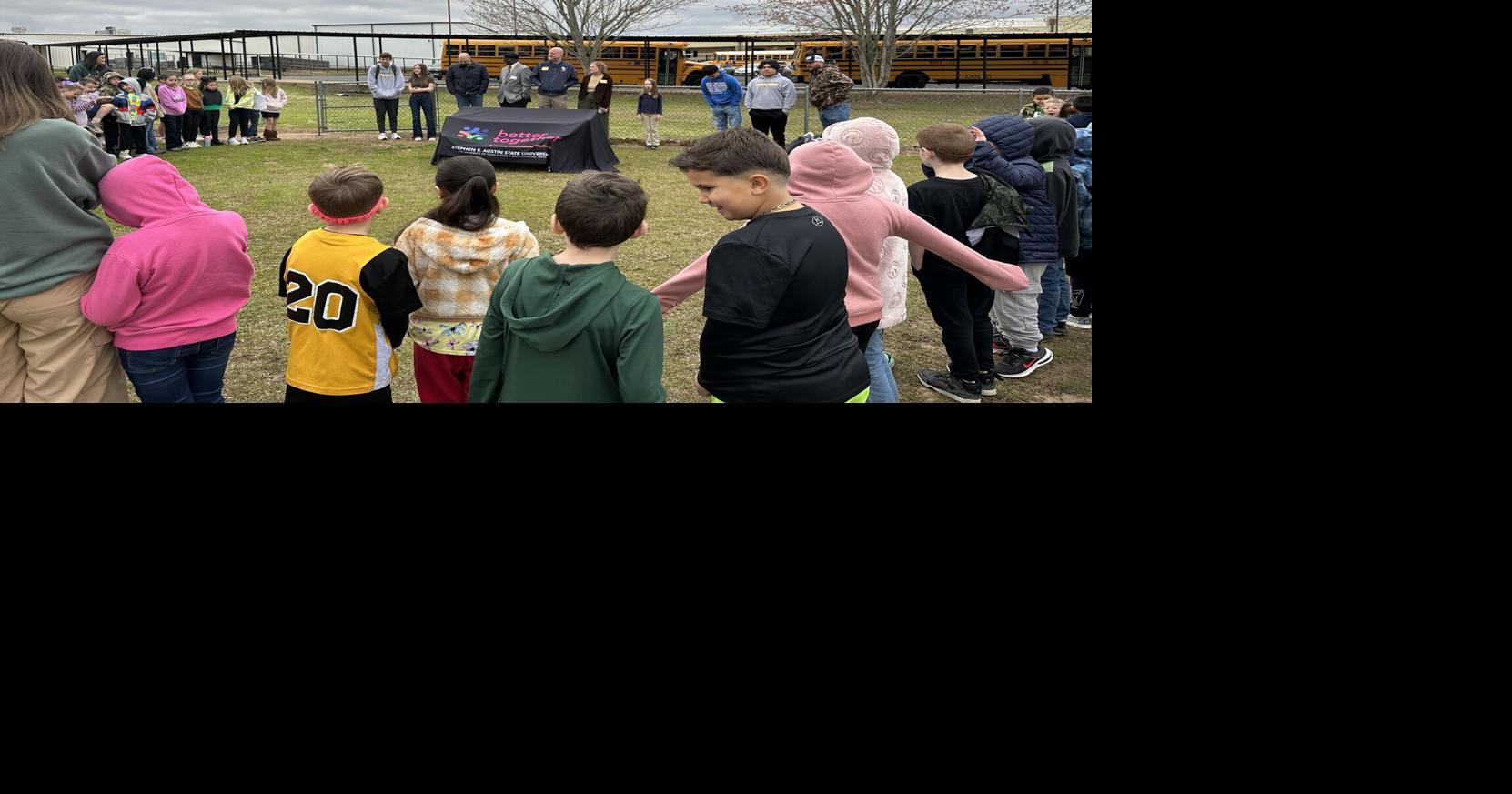 Woden ISD unveils new 'buddy benches' Local News