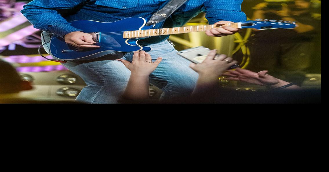 Tickets to Garth Brooks' Houston show on sale Friday Social Media