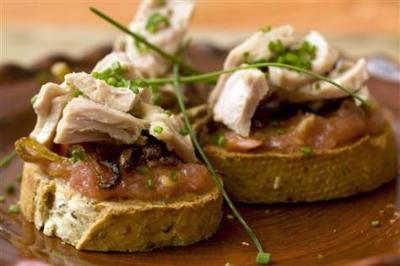 Recipe for Basque-style tapas of tuna and tomatoes | | dailysentinel.com
