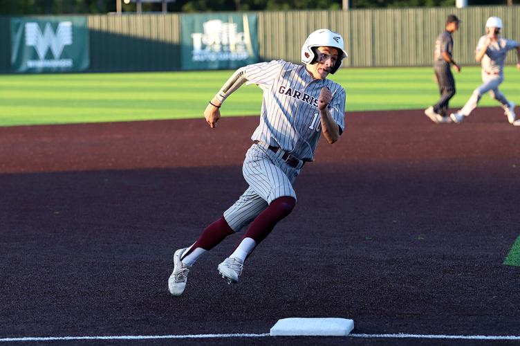 'Dogs make statement in Game 1 win, 100 Sports