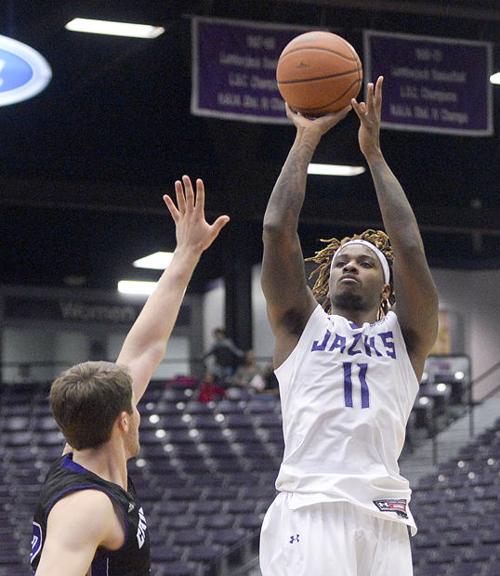 Sfa Men S Basketball Vs Uca Stephen F Austin Dailysentinel Com