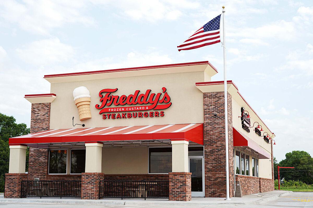 5 Reasons To Dine at Freddy's Frozen Custard & Steakburgers  #ilovefreddyscinci - udandi
