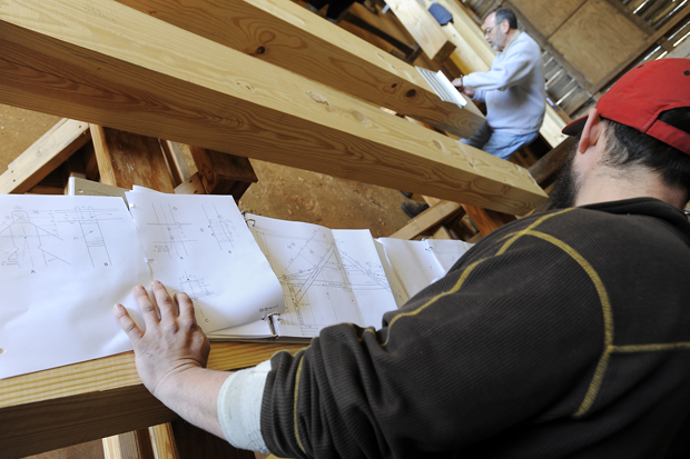 National Timber Framer Guild members come together to build Lake ...