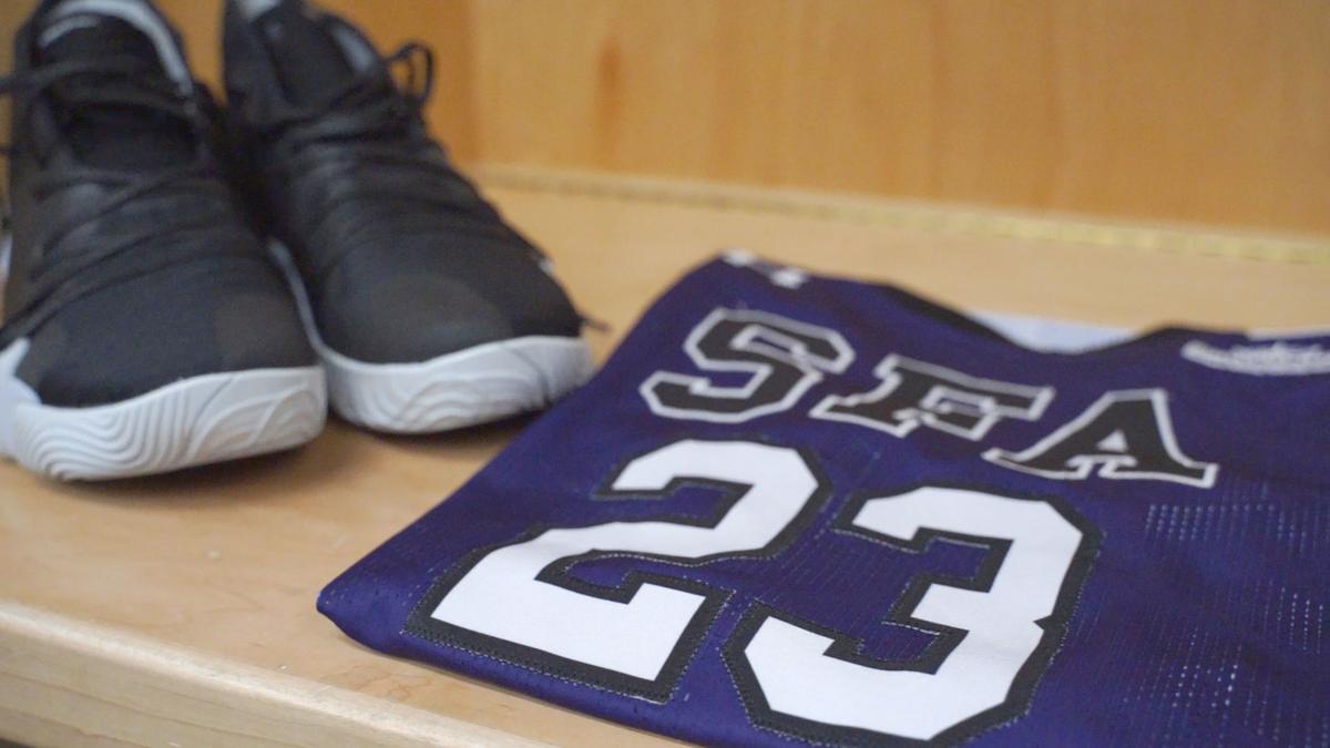 Bain S Jersey Shoes Headed To Basketball Hall Of Fame Sports