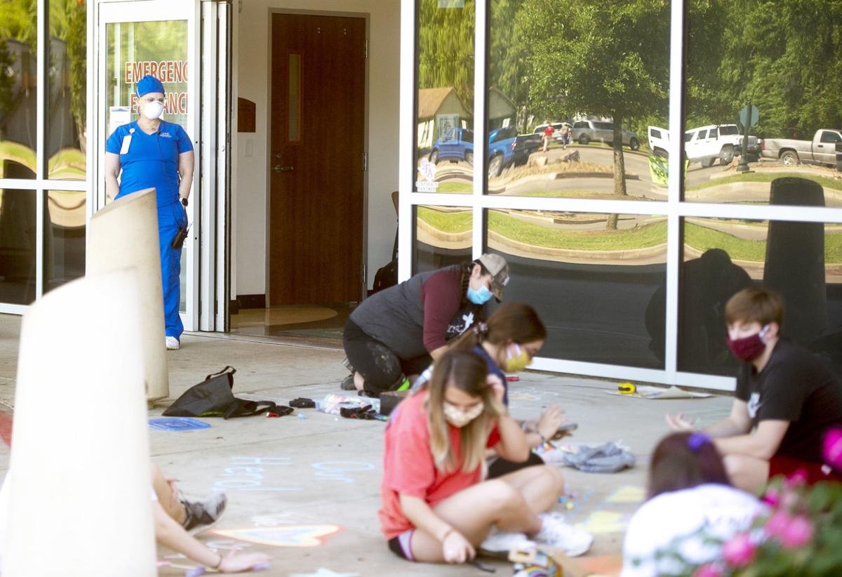 Chalk art at Memorial Hospital, April 23, 2020.