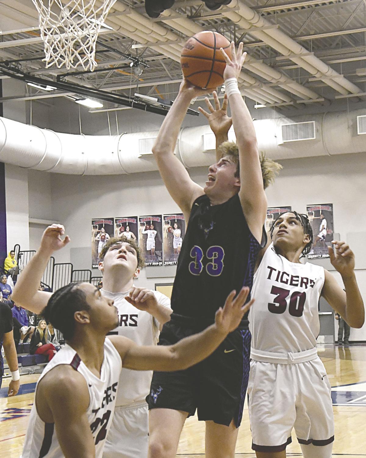 Excellent Leaders Seniors Helping Tivy Boys Basketball Make Deep