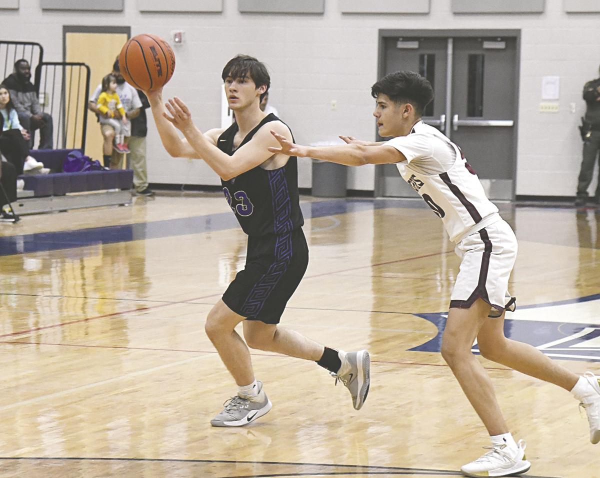 Excellent Leaders Seniors Helping Tivy Boys Basketball Make Deep