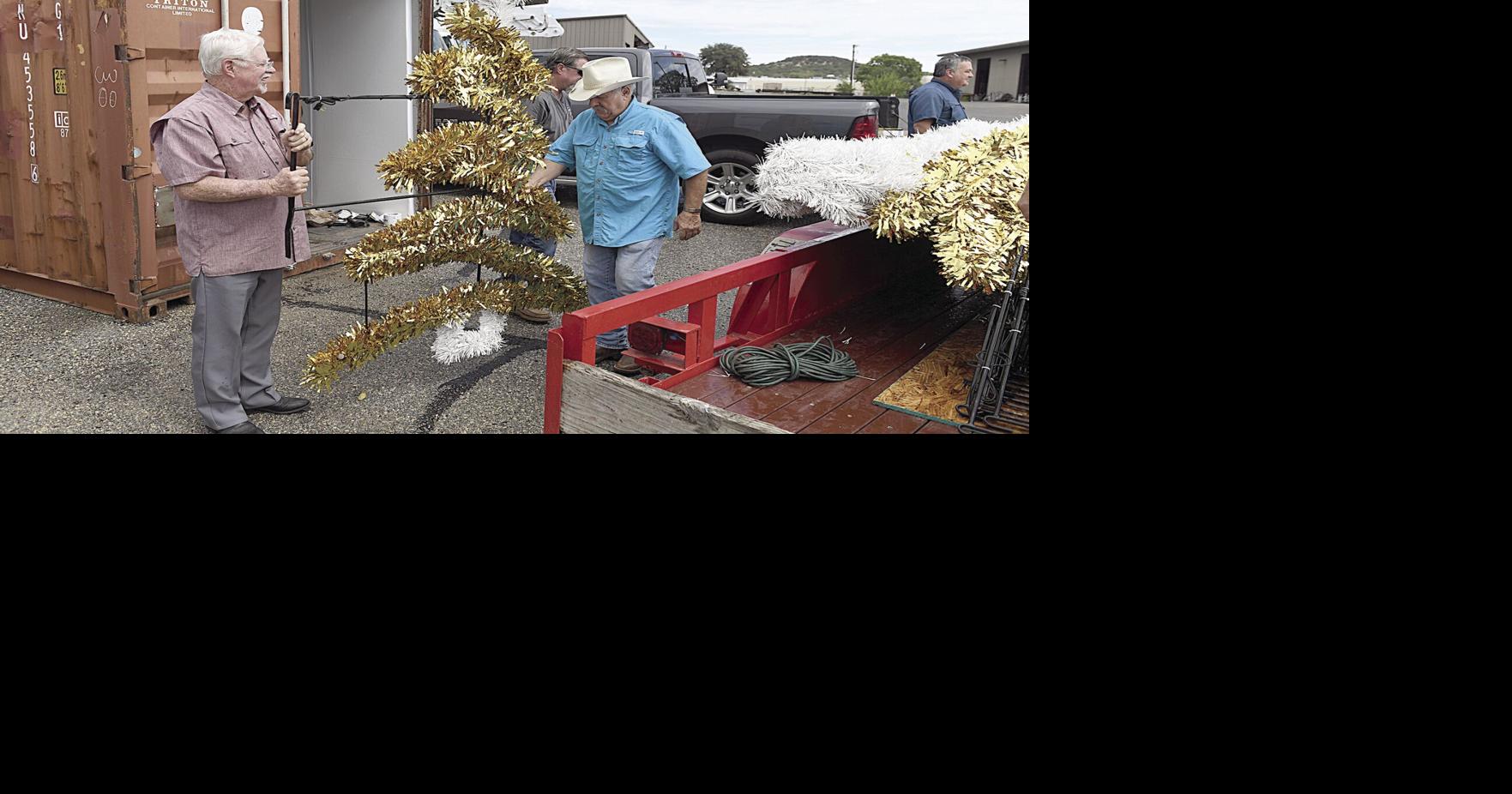 Christmas comes early as Kerrville’s new street decorations delivered